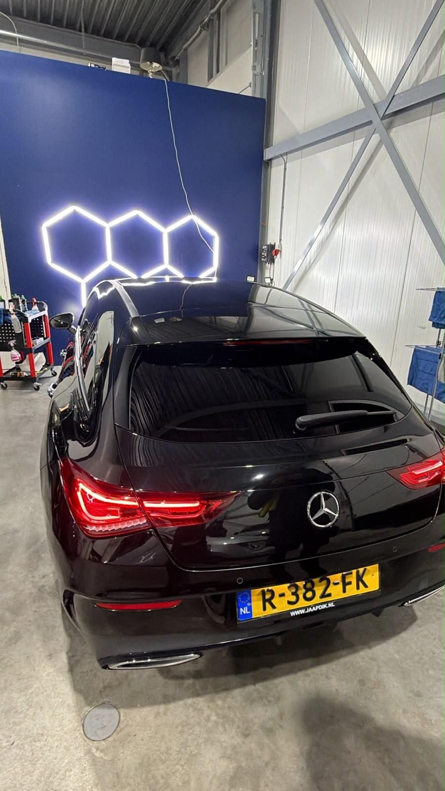 Mercedes CLA met waterafstotende lak