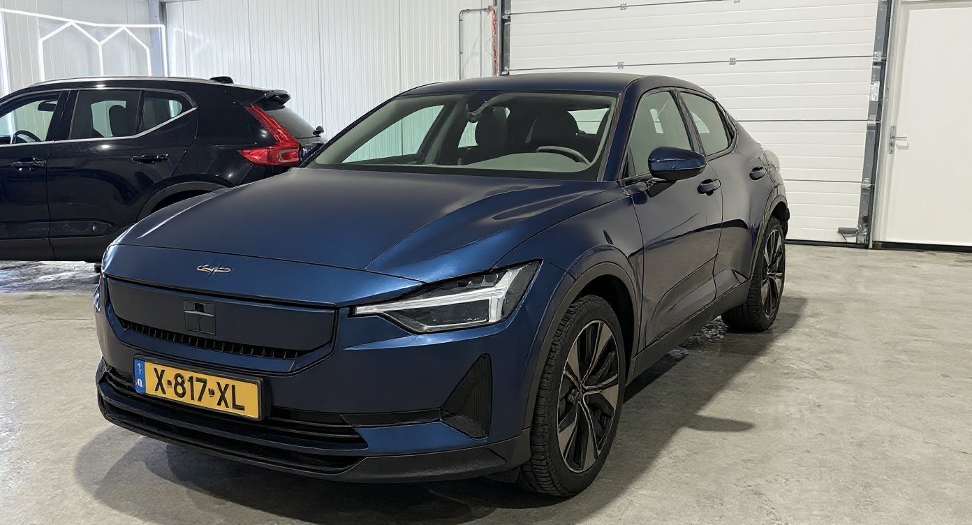 Na: dezelfde auto gepoetst en gecoat